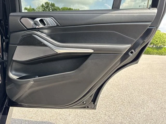 Used 2025 Black Sapphire Me BMW M60i image 44