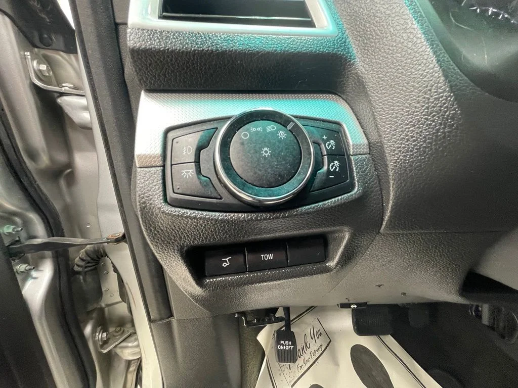 Used 2014 Silver Ford XLT image 15