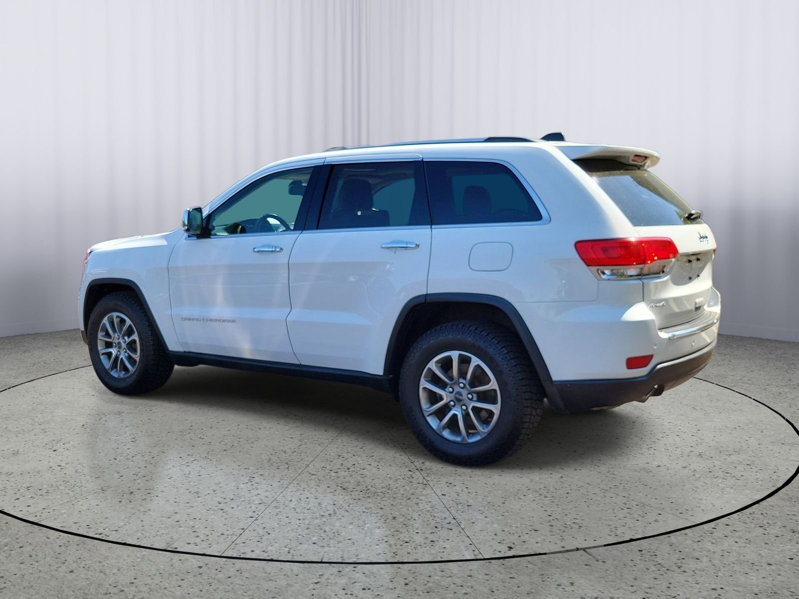 Used 2014 White Jeep Limited image 4