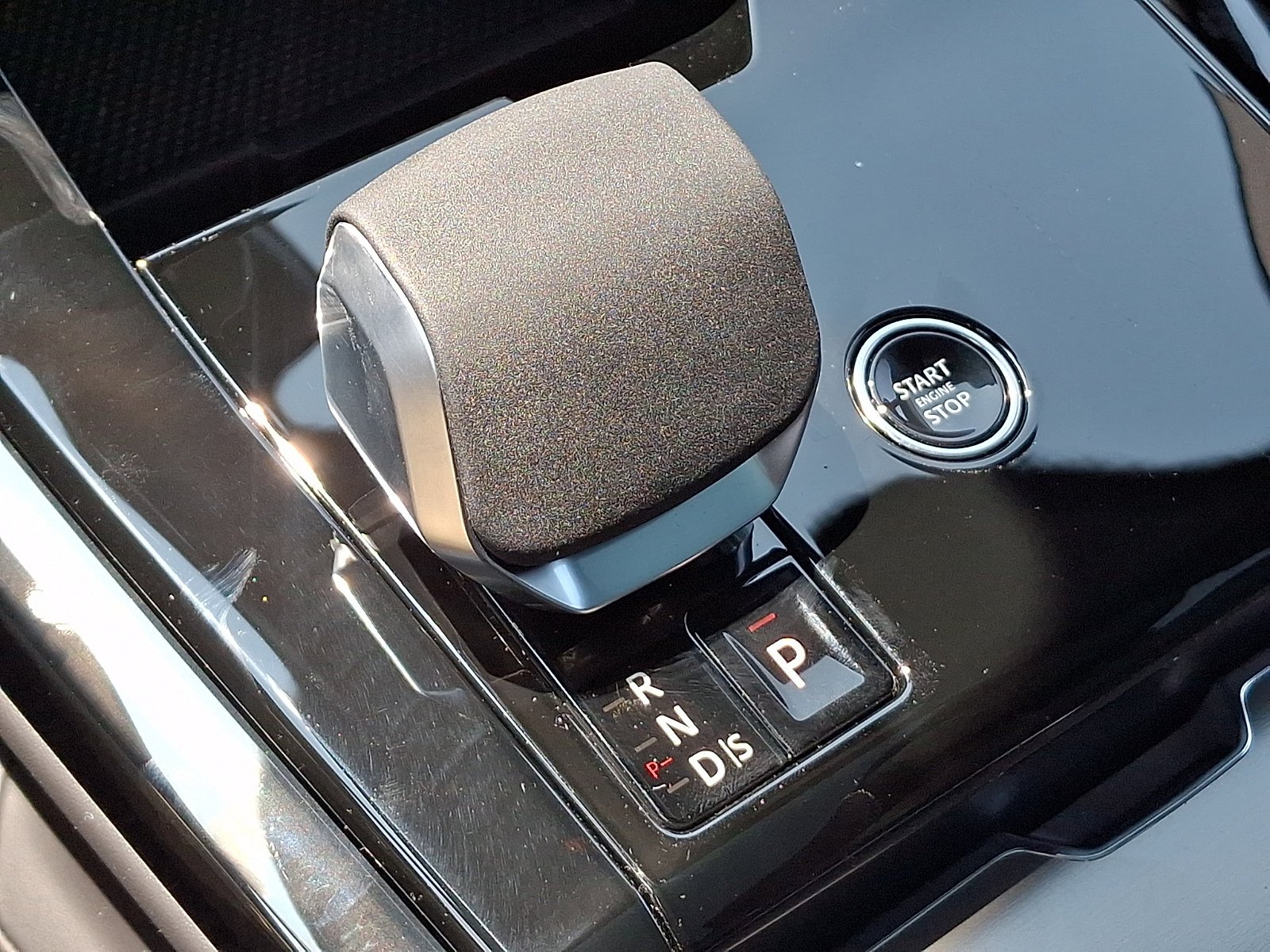 New 2026 Carpathian Grey Land Rover  image 12