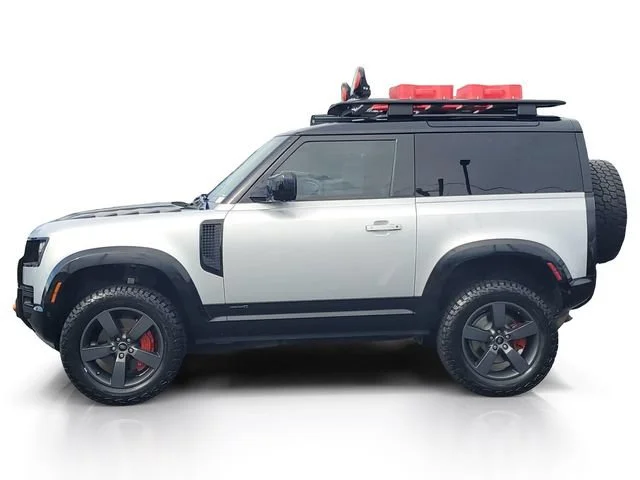 Used 2022 Gray Land Rover X image 4