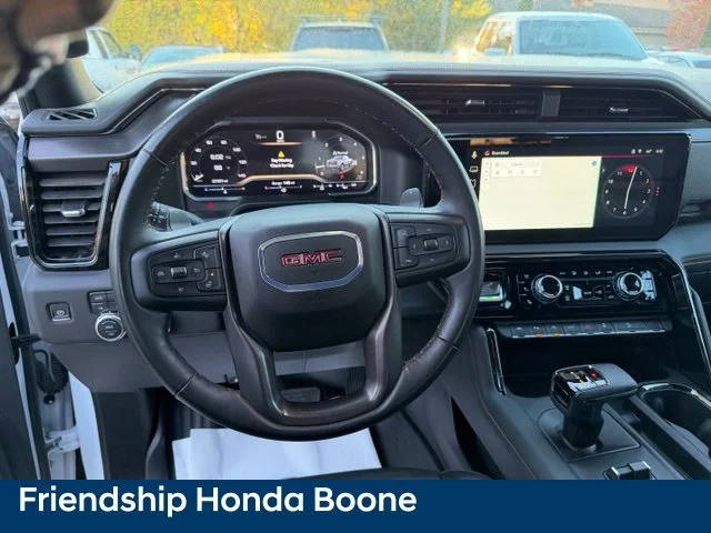 Used 2025 White GMC AT4 image 23