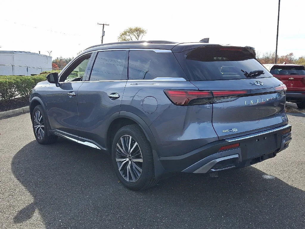 Used 2023 Blue INFINITI AUTOGRAPH AWD image 8