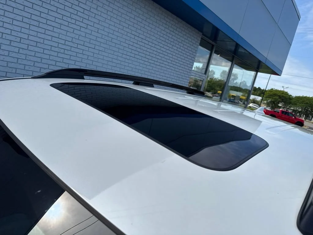 Used 2023 Platinum White Pearl Honda AWD TRAILSPORT image 22