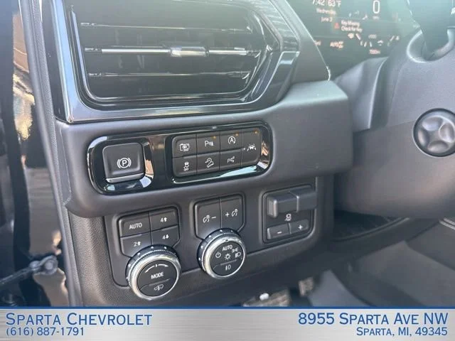 Used 2026 Onyx Black GMC AT4 Ultimate image 17