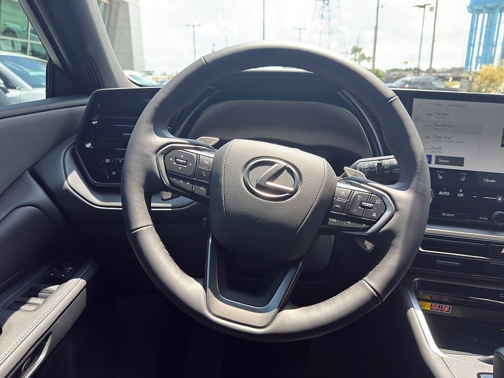 2026 Lexus TX - Photo 16