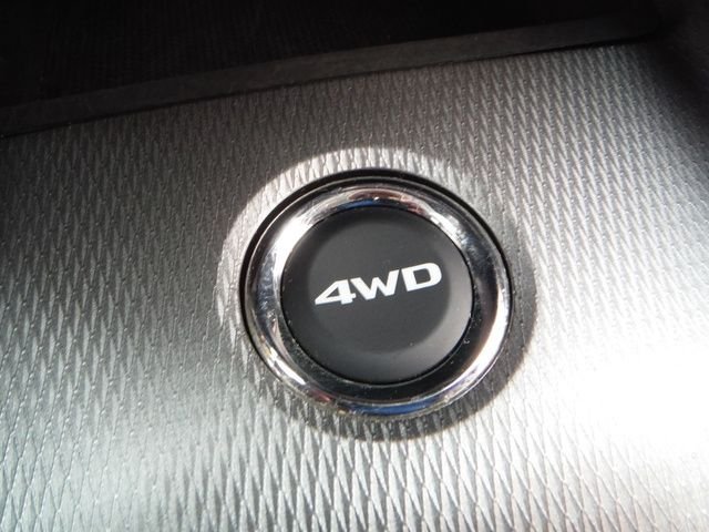 Used 2023  Mitsubishi  image 17