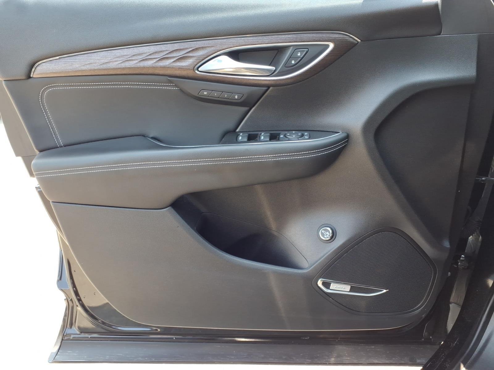 Used 2023 Ebony Twilight Metallic Buick Avenir image 30