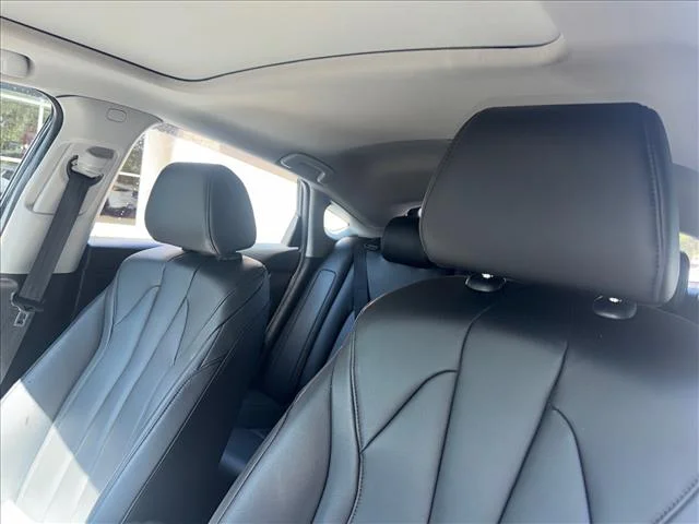 Used 2024 Majestic Black Pearl Acura INTEGRA image 3