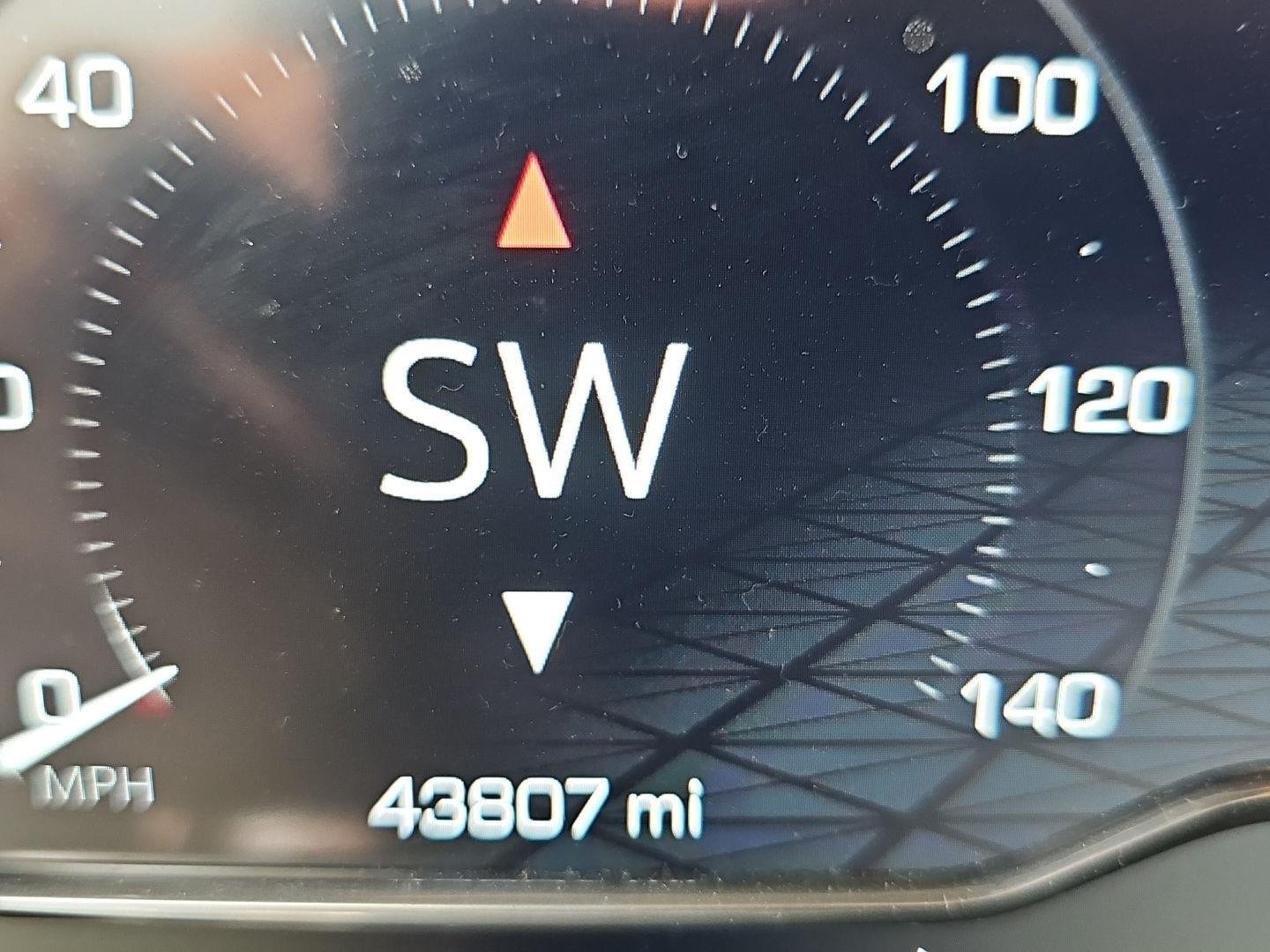 Used 2023 Titanium Rush Metallic GMC Elevation image 13