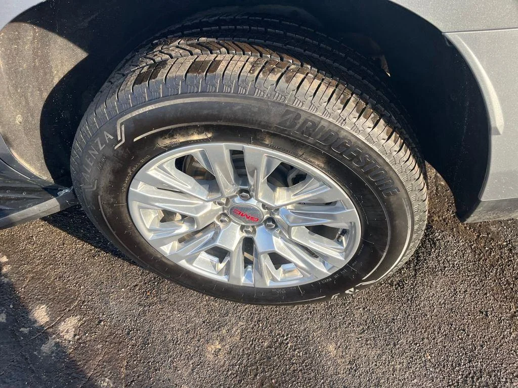 2023 GMC Yukon Denali - Photo 37