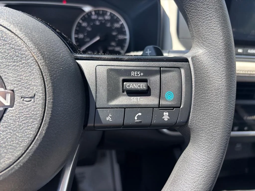 Used 2023 White Nissan SV image 16