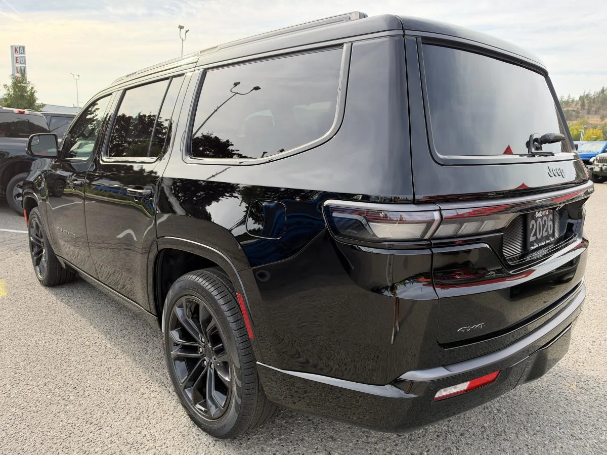 New 2026 Black Jeep Summit Obsidian image 4