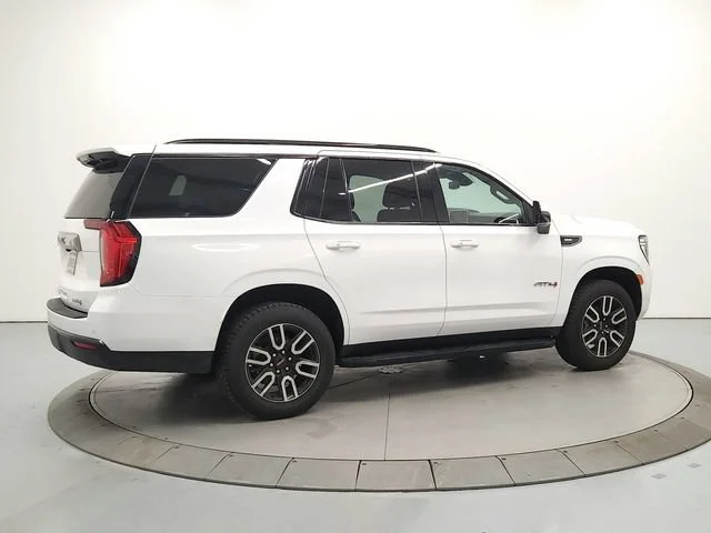 2023 GMC Yukon AT4 - Photo 7