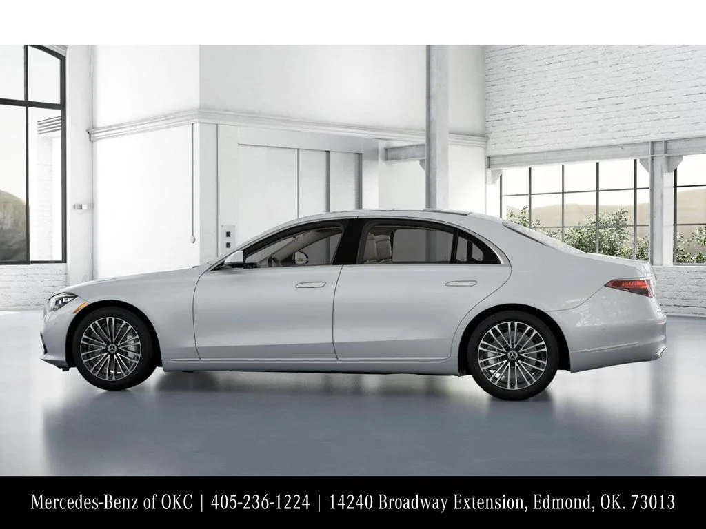 New 2026 White Mercedes-Benz S 580 image 33