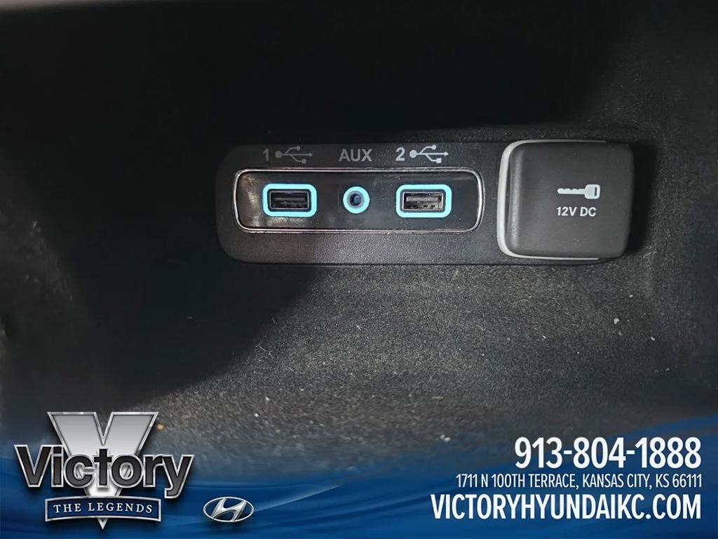 Used 2021 Silver Jeep Trackhawk image 23