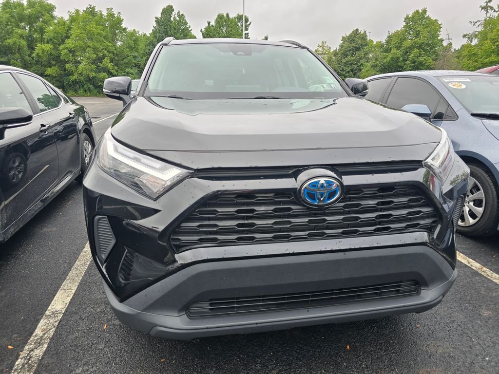 Used 2022 Black Toyota XLE image 2