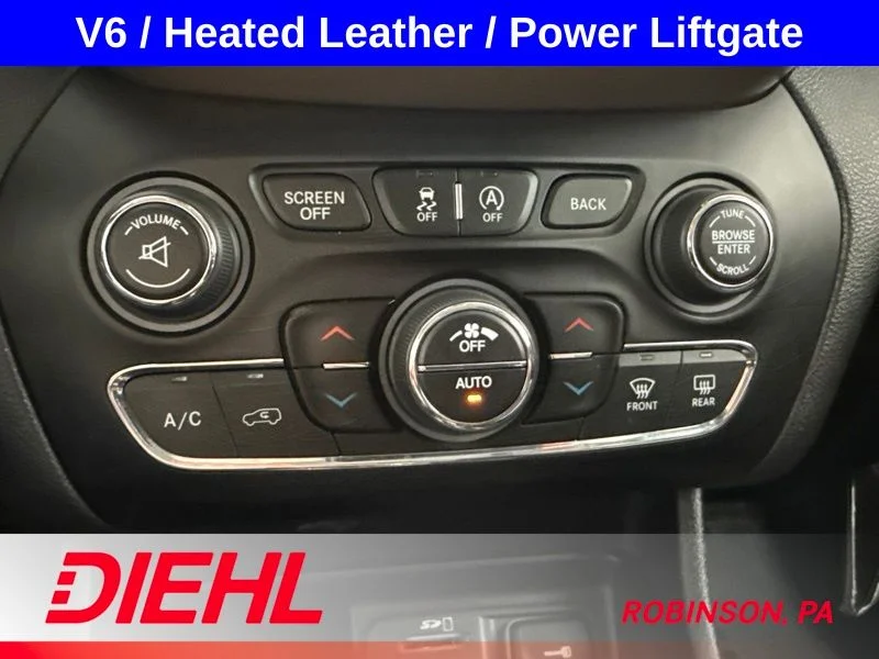 Used 2018 Blue Jeep Limited image 32