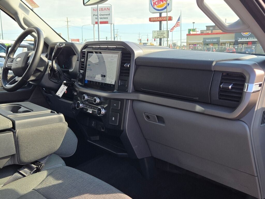 Used 2024 Black Ford XLT image 6