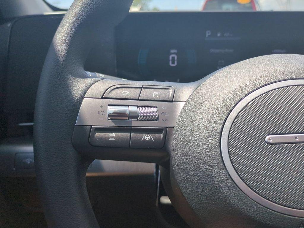 New 2027 Gray Hyundai SE FWD image 30