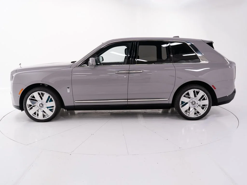 New 2027 Tempest Grey Rolls-Royce  image 2