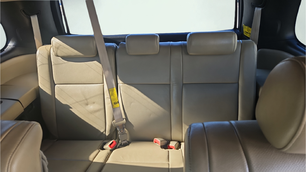 Used 2010 Super White Toyota Platinum image 19