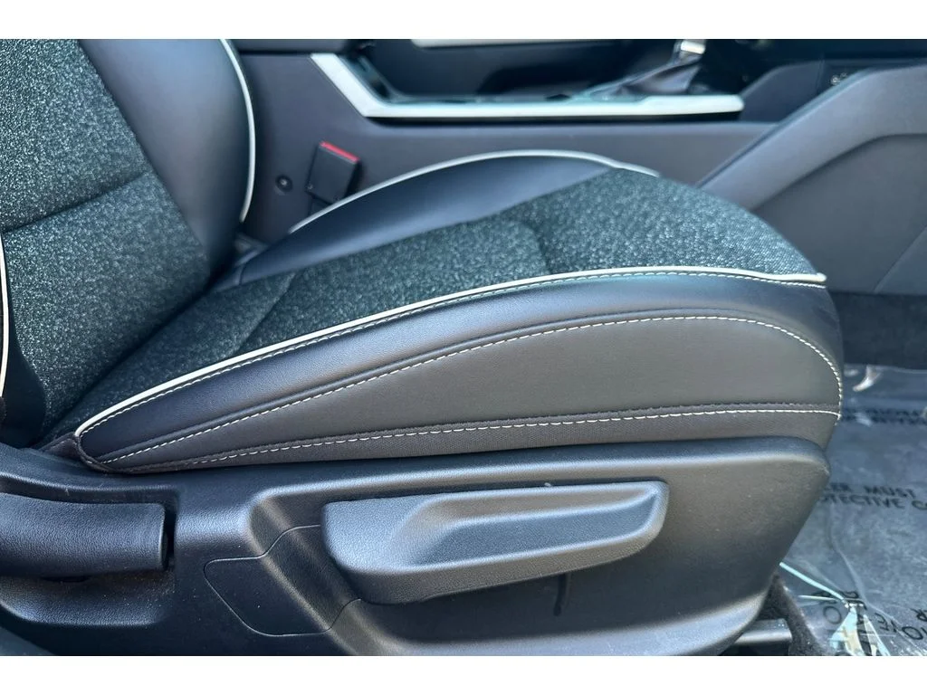 Used 2025 Morning Haze Kia GT-Line image 22