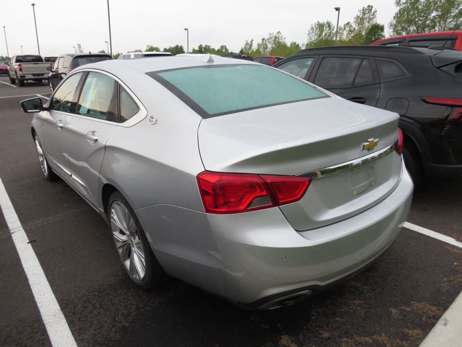 Used 2014 Silver Ice Metallic Chevrolet LTZ image 8