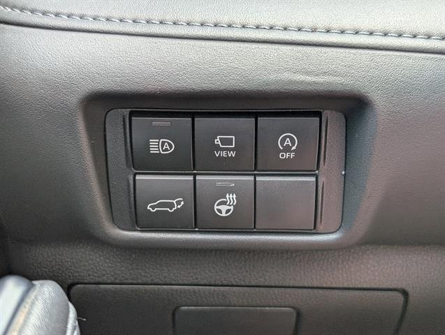 Used 2023  Toyota Platinum image 25