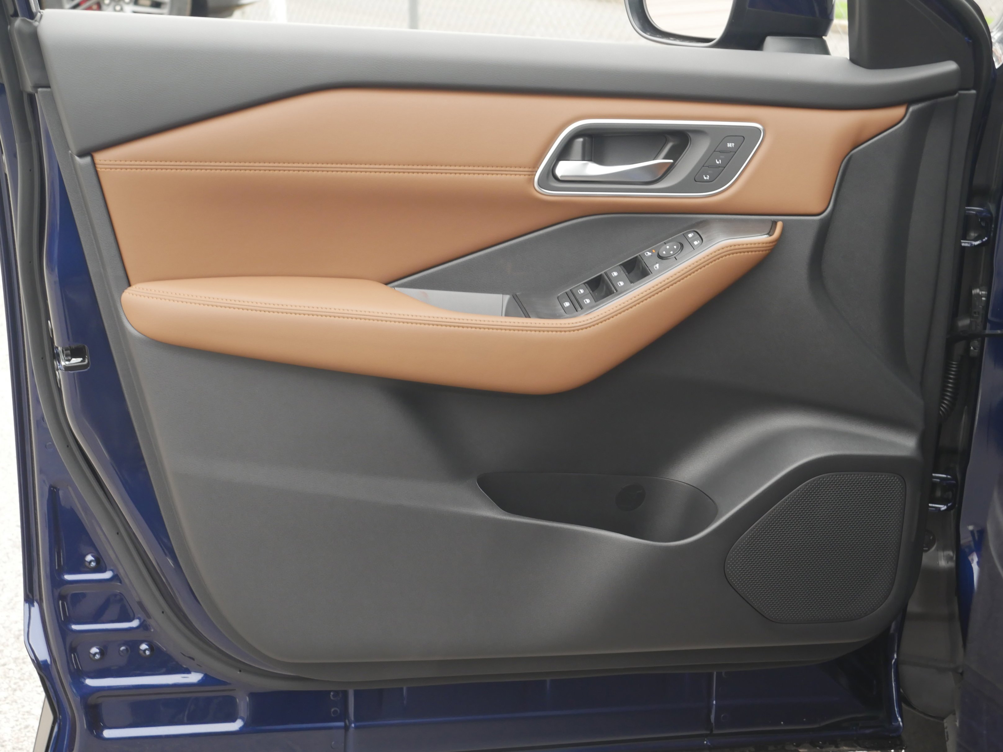 New 2026 Deep Ocean Blue Pearl Nissan Platinum image 34