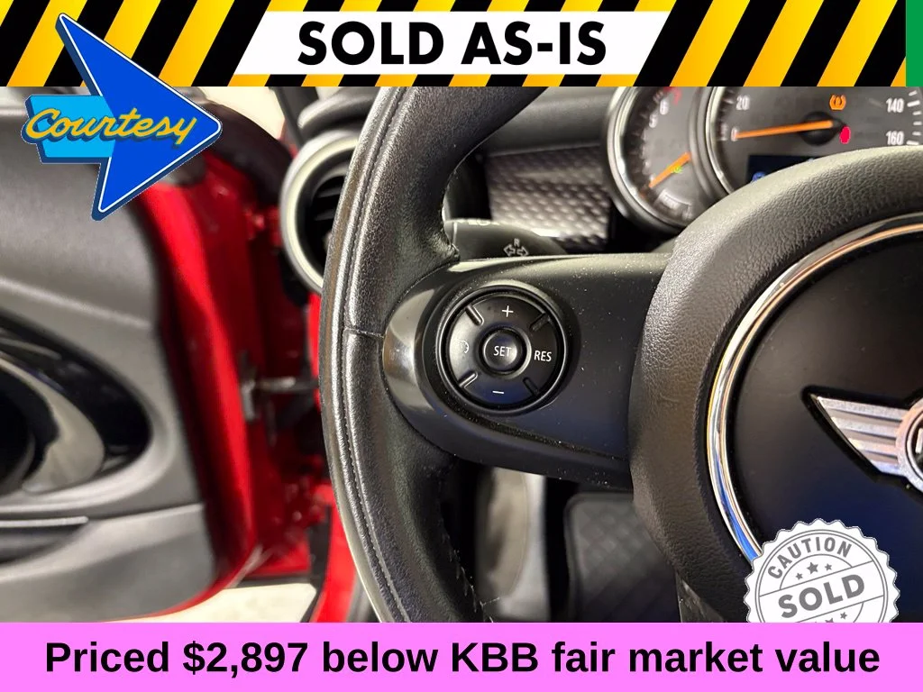 Used 2015 Red MINI Base image 19