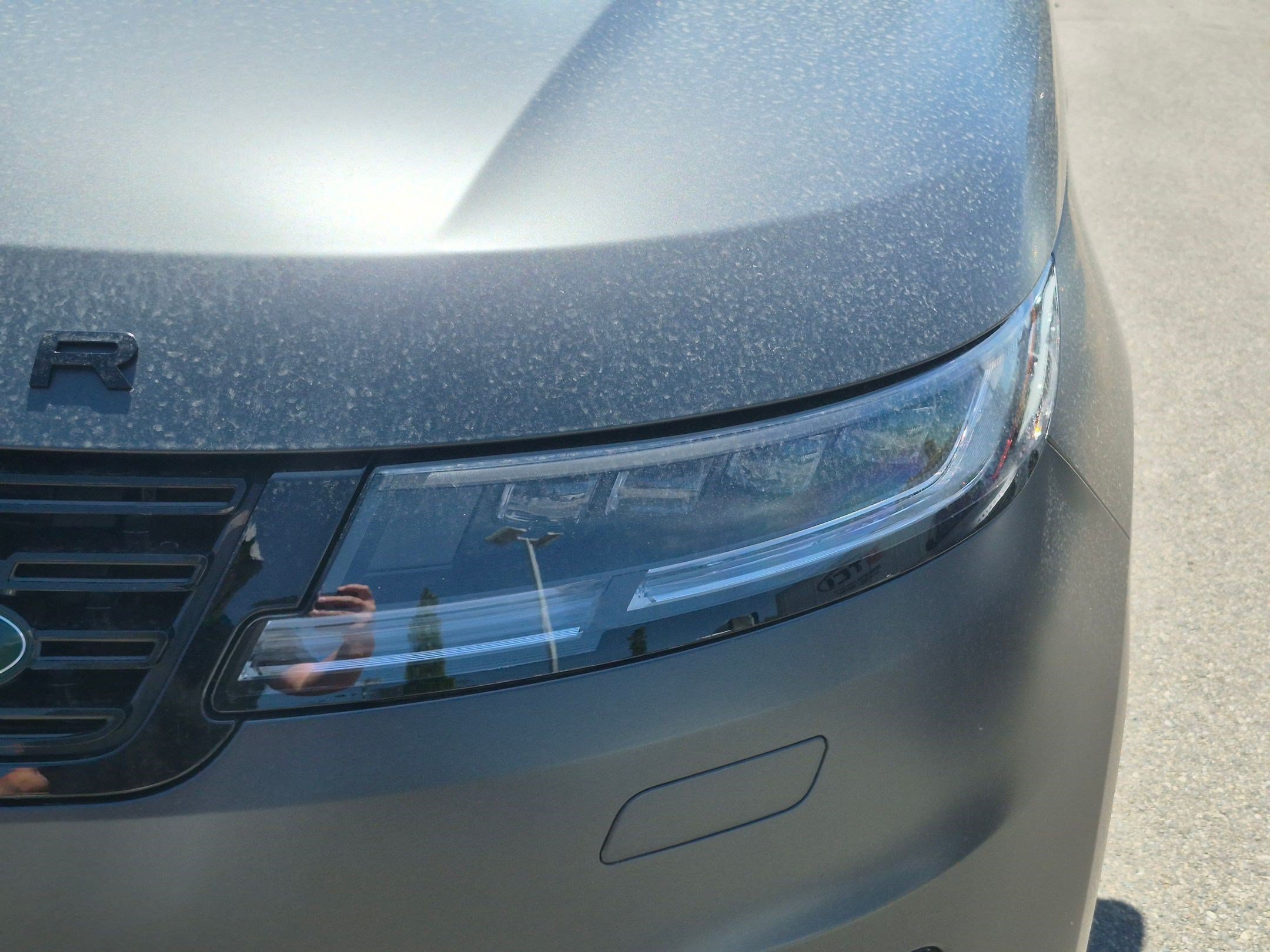 Used 2024 Gray Land Rover Dynamic SE image 10