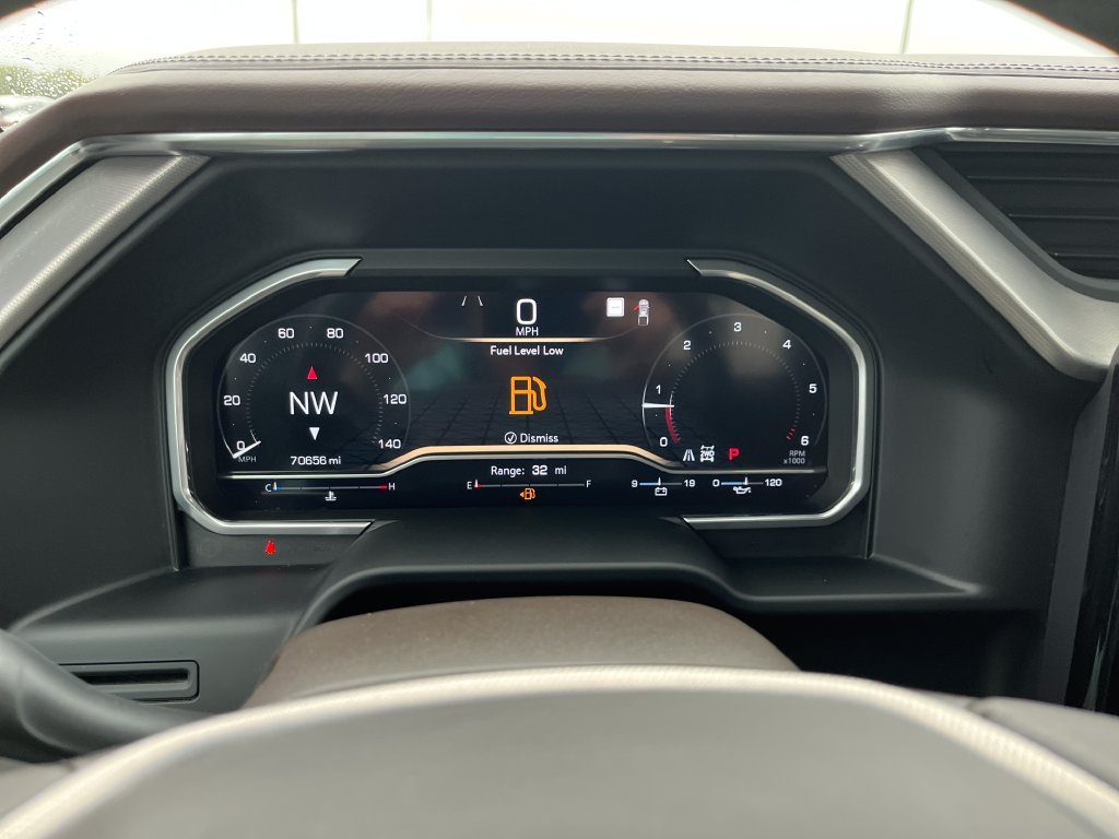 Used 2022 White GMC Denali image 16