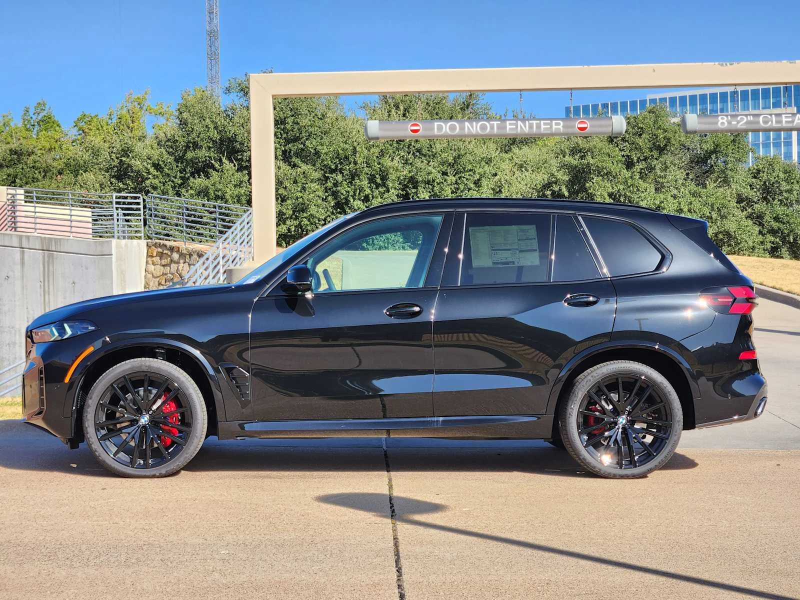 New 2026 Black Sapphire Metallic BMW xDrive40i image 2