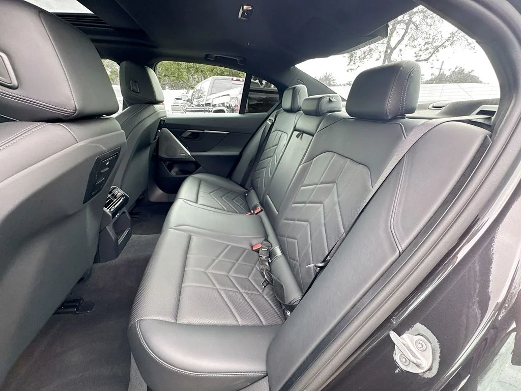 Used 2025 Gray BMW 530i xDrive image 27