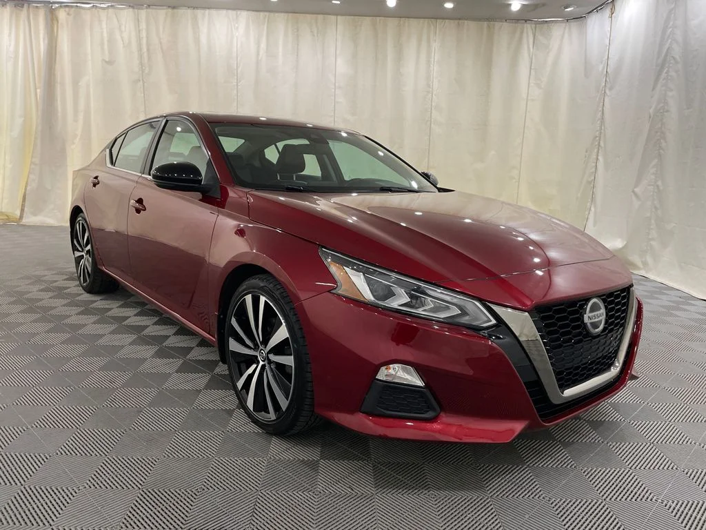 Used 2020 Scarlet Ember Tintcoat Nissan 2.5 SR image 3