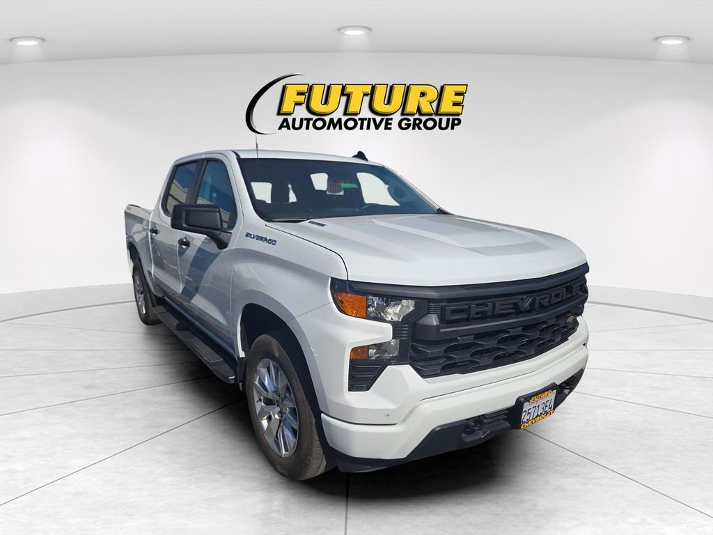 Used 2025 White Chevrolet Custom image 1