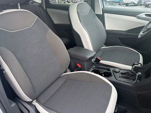 New 2026 Monument Gray Volkswagen 1.5T SE image 32