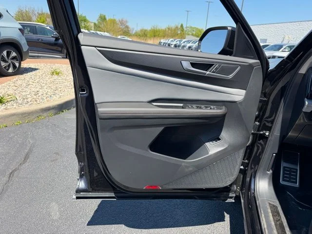 New 2026 Black Volkswagen 2.0T Peak Edition image 15