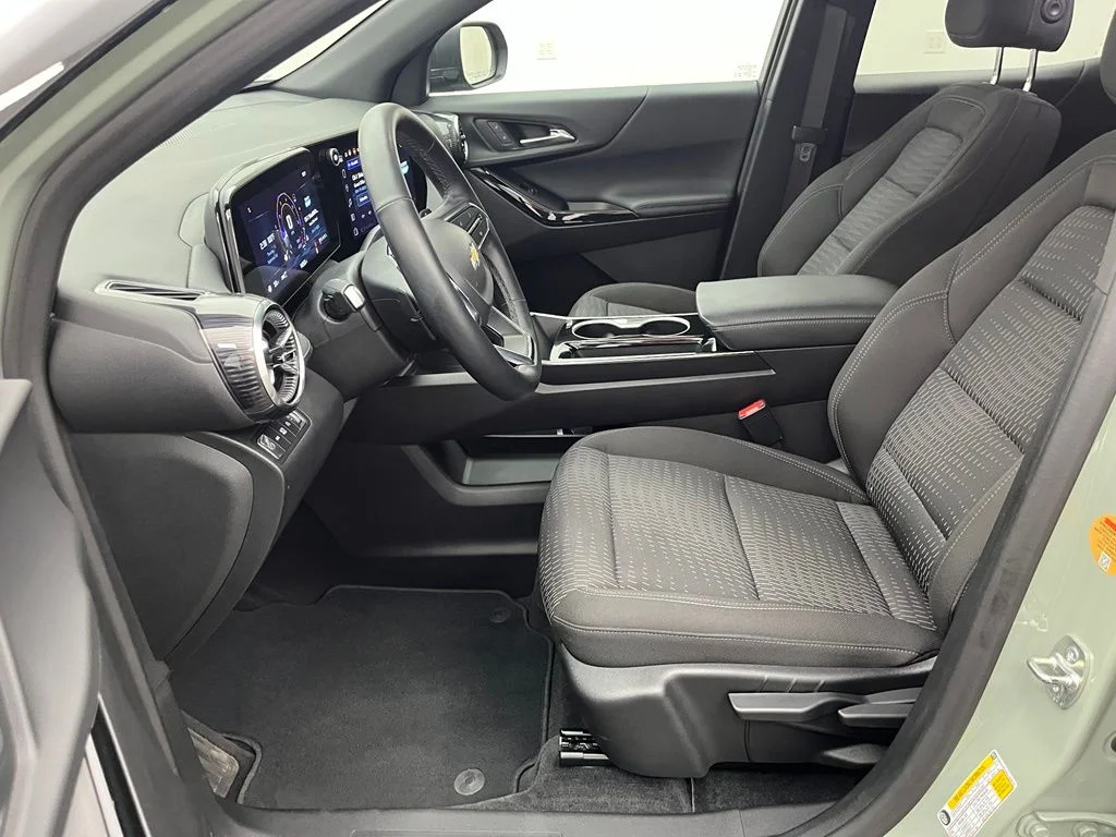 Used 2025 Green Chevrolet LT image 22