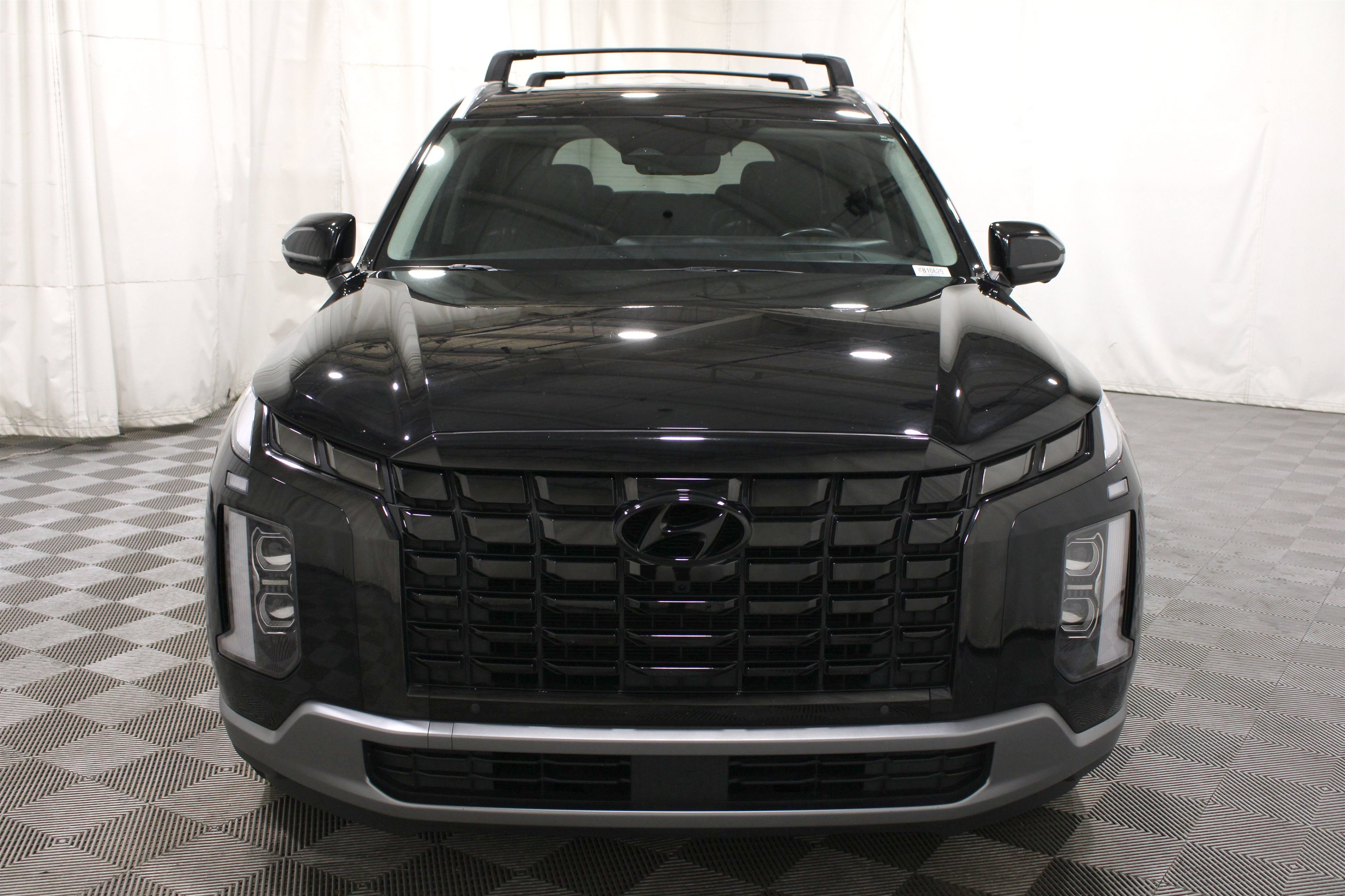 Used 2023 Abyss Black Pearl Hyundai Limited image 40
