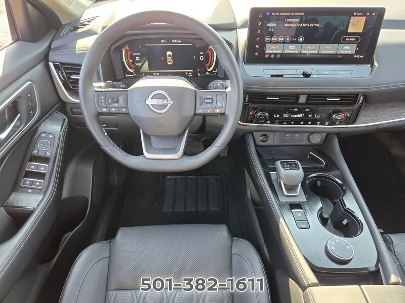 Used 2025 Deep Ocean Blue NISSAN AWD PLATINUM image 14