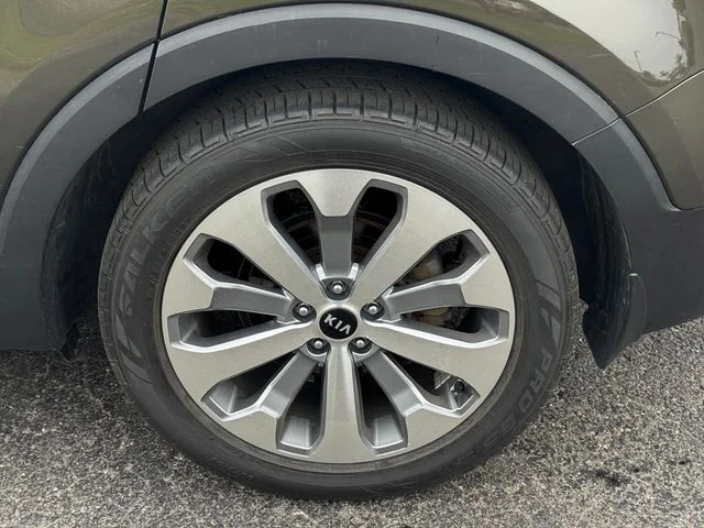 Certified Used 2021 Green Kia EX image 11