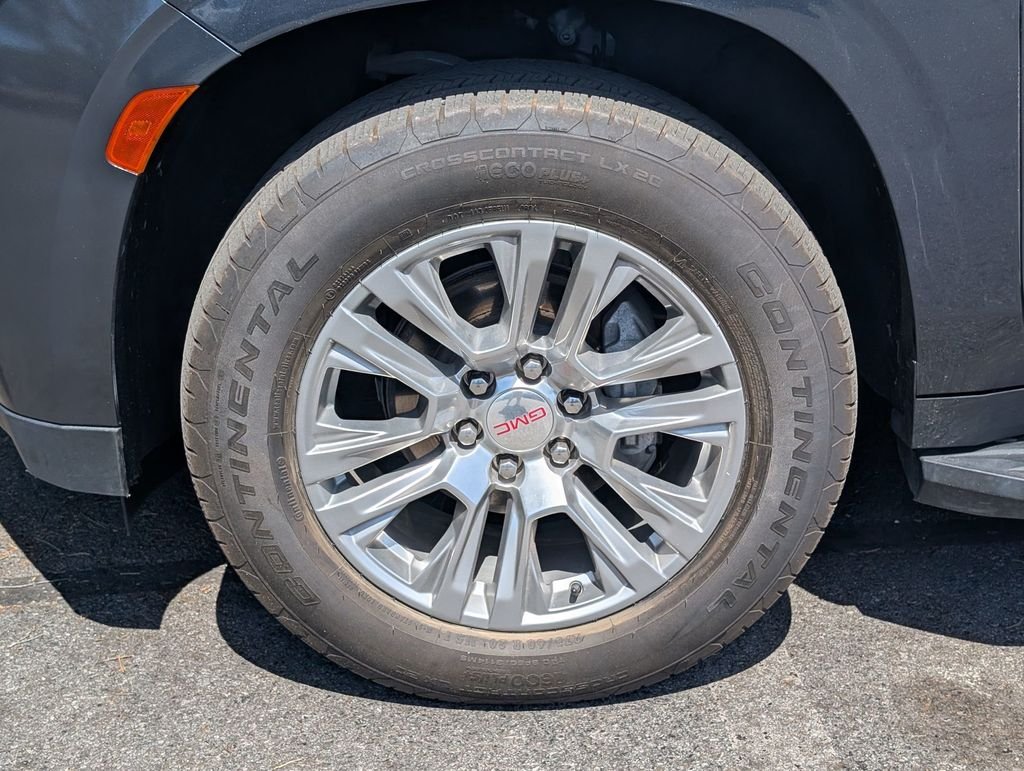 Used 2021 Green GMC Denali image 11