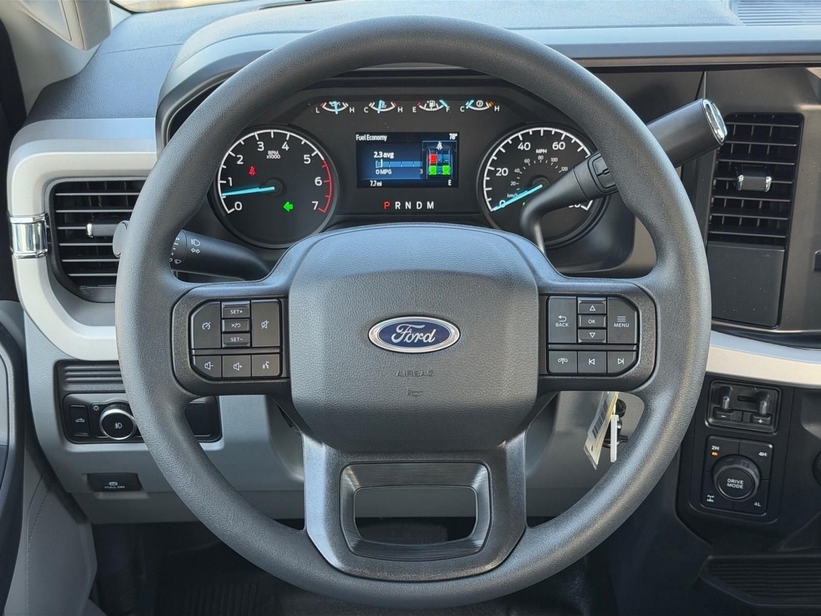 New 2026 Oxford White Ford F-250® XL image 18
