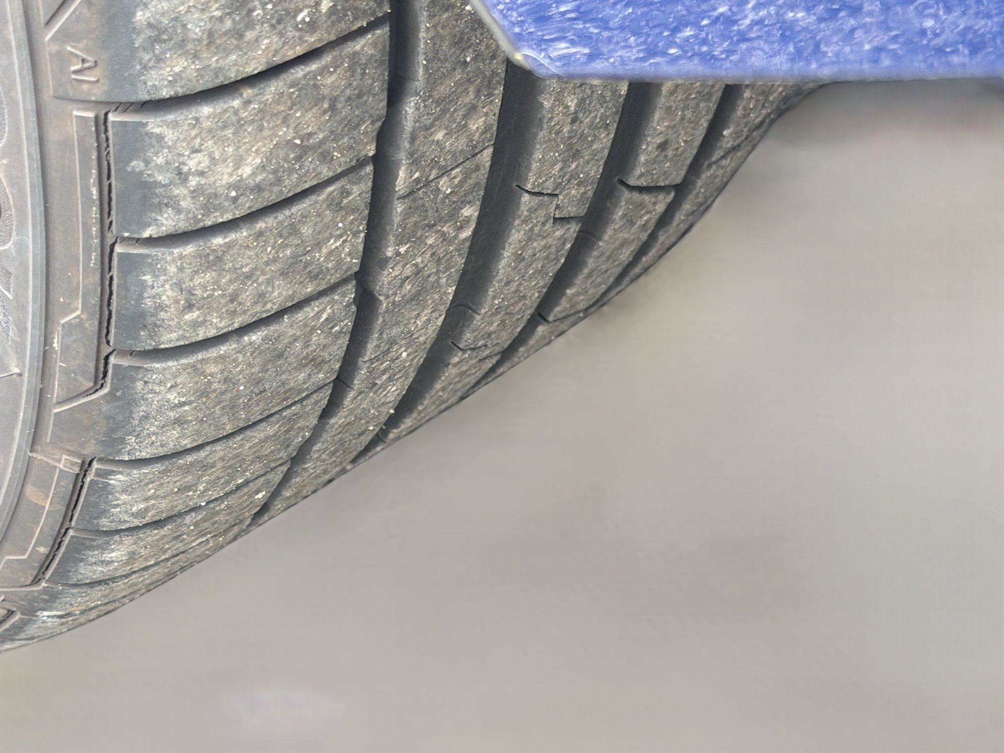 Used 2024 Blue Volkswagen 2.0T image 43