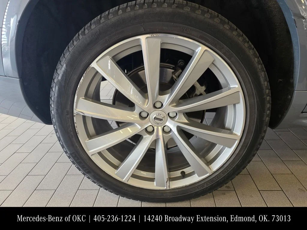 Used 2023 Gray Volvo Ultimate image 8