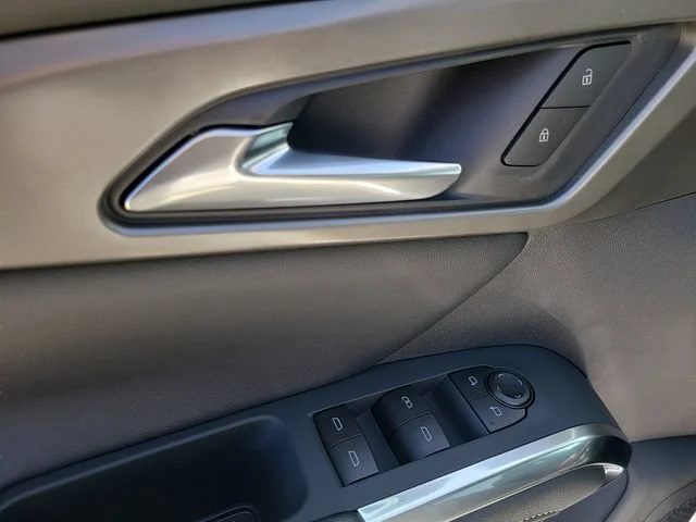 New 2026 Summit White Chevrolet LT image 18