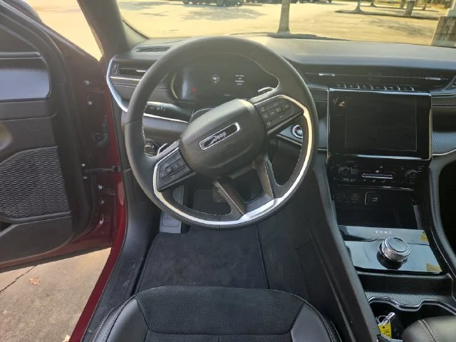 Used 2025 Red Jeep Altitude X image 16
