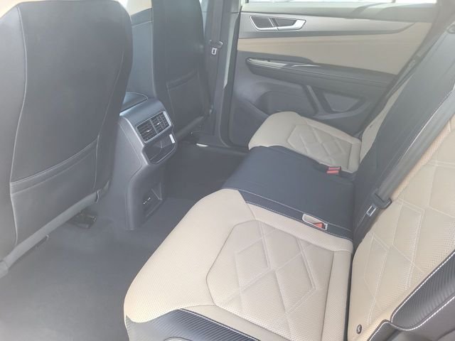 New 2026 Silver Volkswagen 2.0T SE image 13